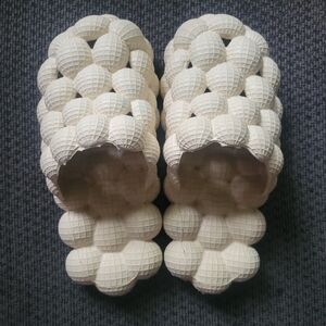 White Bubble Slides Massage Slippers Size 4/5